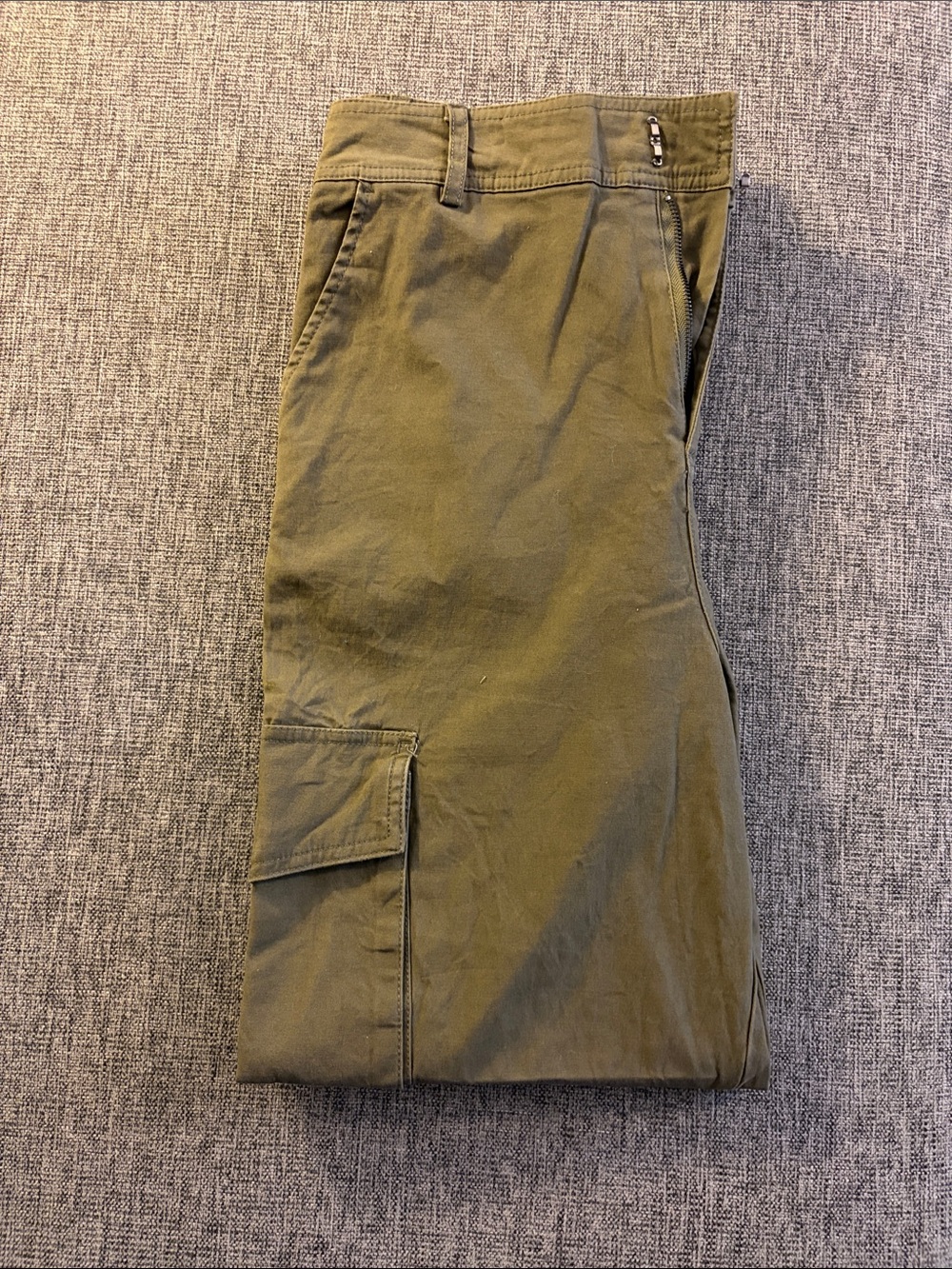 Women’s Olive Cargo Pants - Classic Utility Style